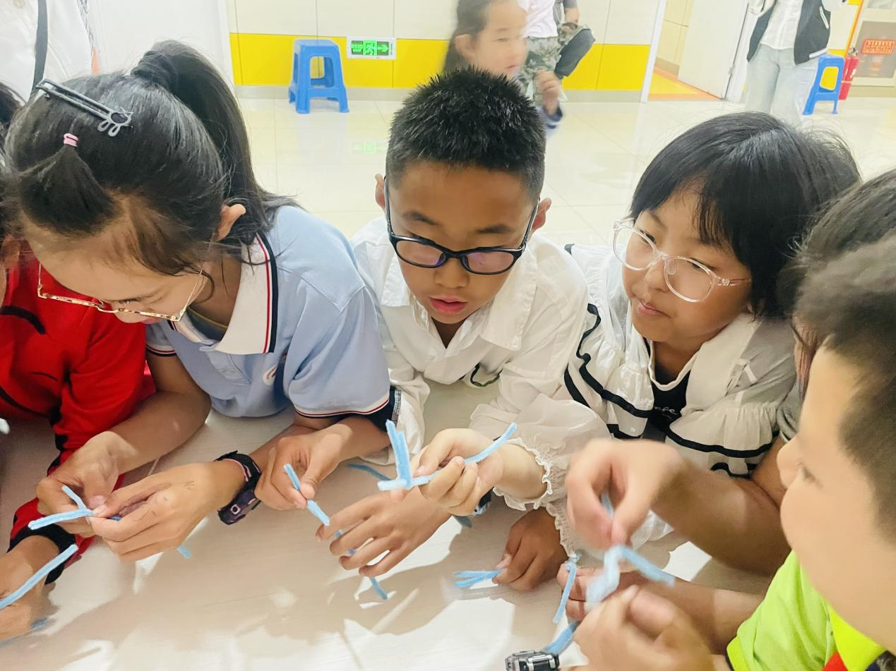 天童美语:孩子的成长从父母退出开始(图2) 天童美语:孩子的成长从父母退出开始(图2)