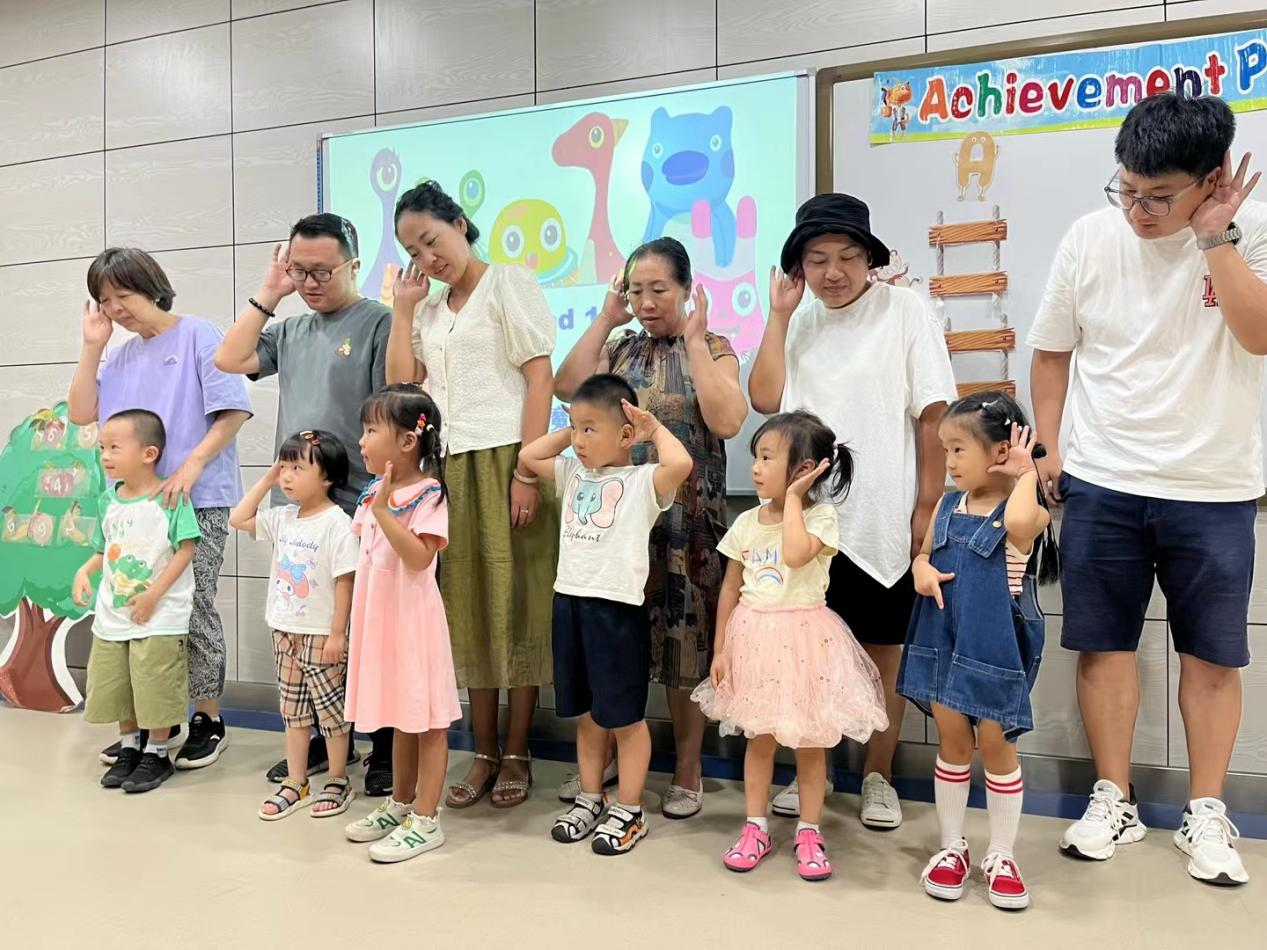 天童教育:父母要学会和孩子一起成长(图2) 天童教育:父母要学会和孩子一起成长(图2)